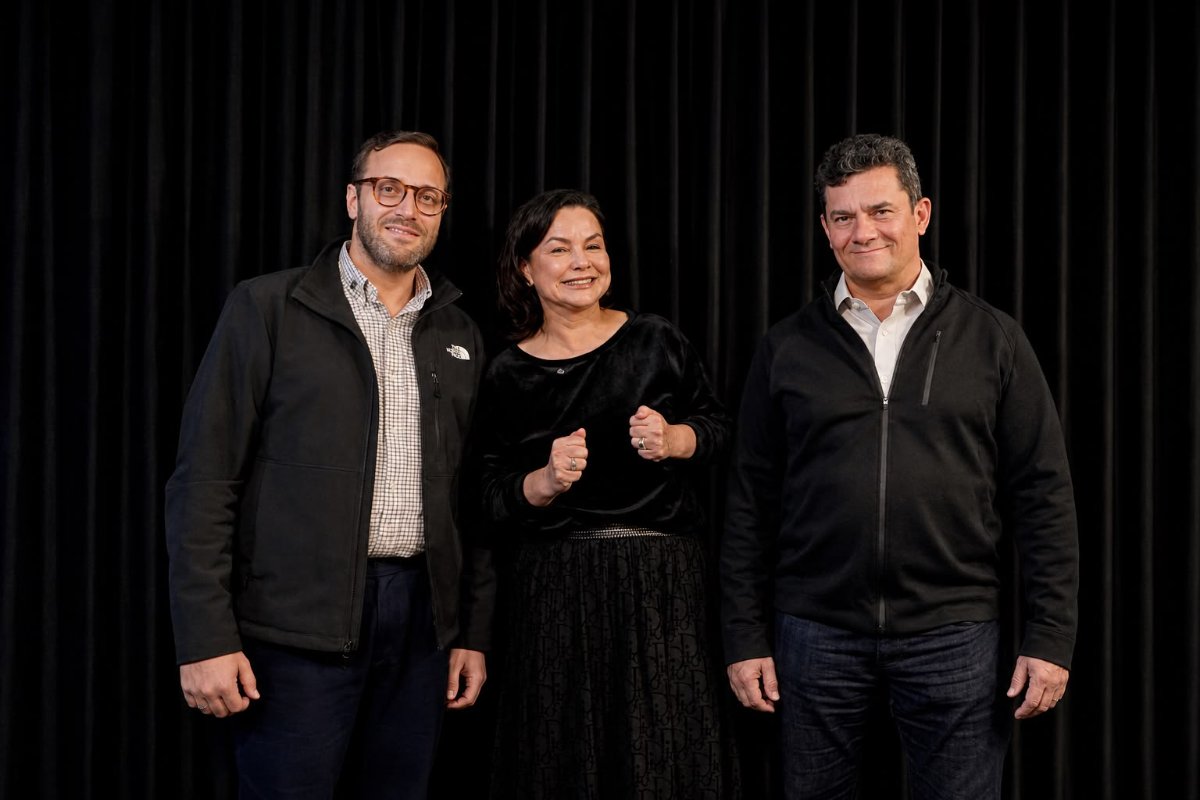 Filipe Barros, Miriam Ferreira e Sergio Moro juntos em evento do Partido Liberal no Paraná